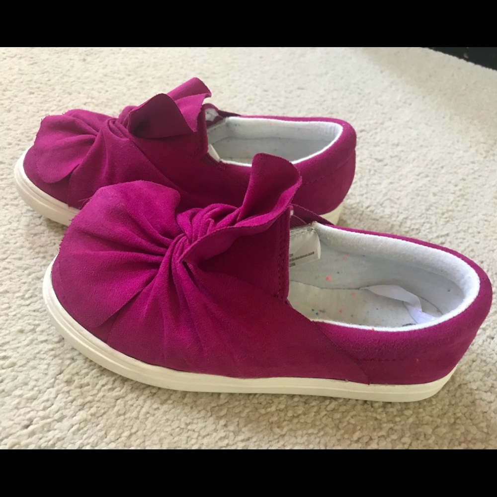 Toddlers Cat&Jack Pink Suede Twist Bow Sneakers